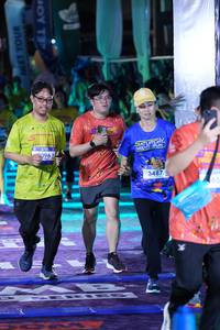 BIB: 096, 3487
                            <button type="button" onclick="openModal(26224363)" class="btn btn-primary btn-sm float-right btn-popup" data-toggle="modal" data-target=".modal-high-quality">
                        <i class="fas fa-shopping-cart"></i> Add to Cart
                    </button>
                                            <button type="button" onclick="isThisMe(26224363, true)" class="btn btn-success btn-sm float-right btn-popup btn-isme hidden" data-toggle="tooltip" data-placement="bottom" title="นี่คือรูปของคุณใช่ไหม คลิกที่นี่เพื่อเอาเข้าอัลบั้ม">
                        <i class="fas fa-plus"></i> Add to album
                    </button>
                    <button type="button" onclick="isThisMe(26224363, false)" class="btn btn-warning btn-sm float-right btn-popup btn-isnotme hidden">
                        <i class="fas fa-ban"></i> Remove from album
                    </button>